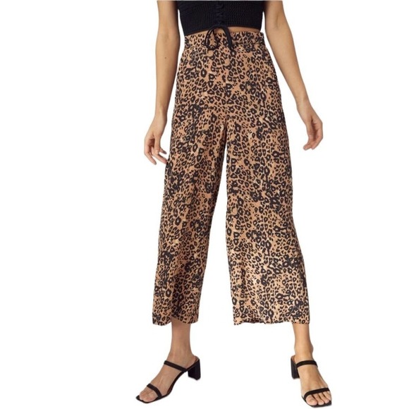 Aritzia Pants - Aritzia WILFRED Faun Animal Leopard Print Tie Waist Wide Leg High Rise Pants SM